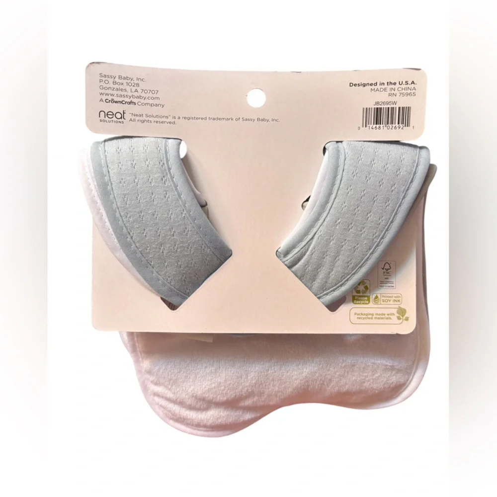 Neat Solutions Infant Bibs and Munchkin Fresh Food Feeders